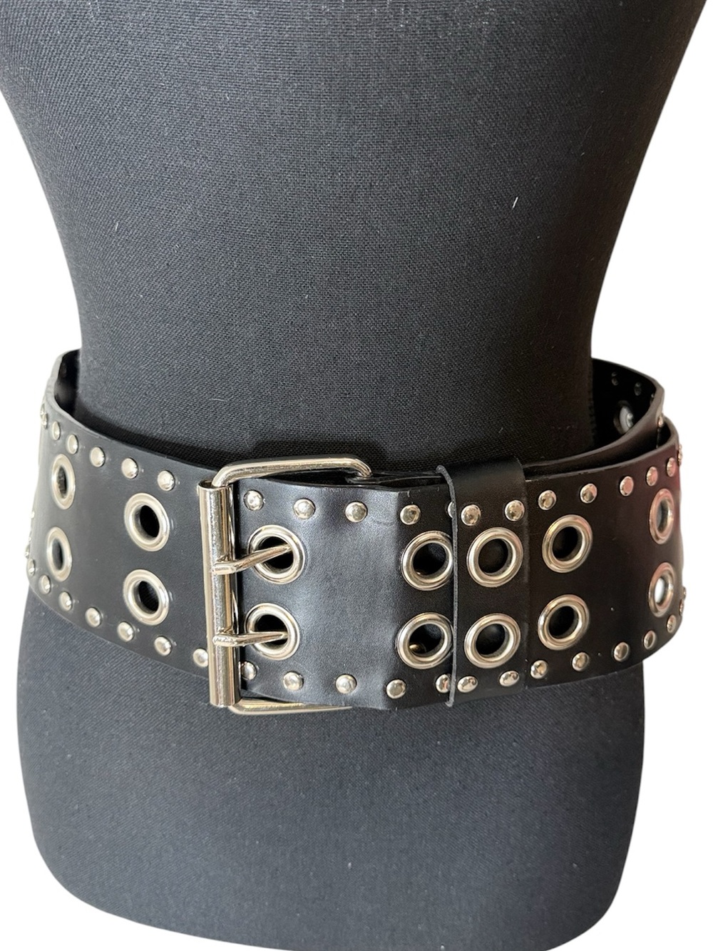 KEITH DANIELS Black Thick Belt Grommets Studs Edgy Punk Rock & Roll Y2K Large